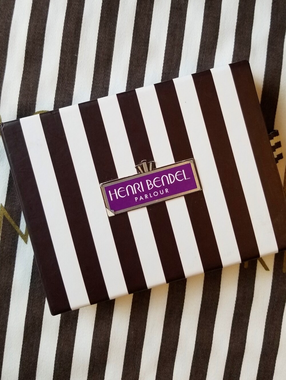 ❗Henri Bendel Striped Box❗